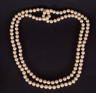Cultured Pearl Necklace at Dolan's Art Auction House