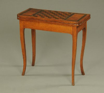 Turnover Top Games Table at Dolan's Art Auction House