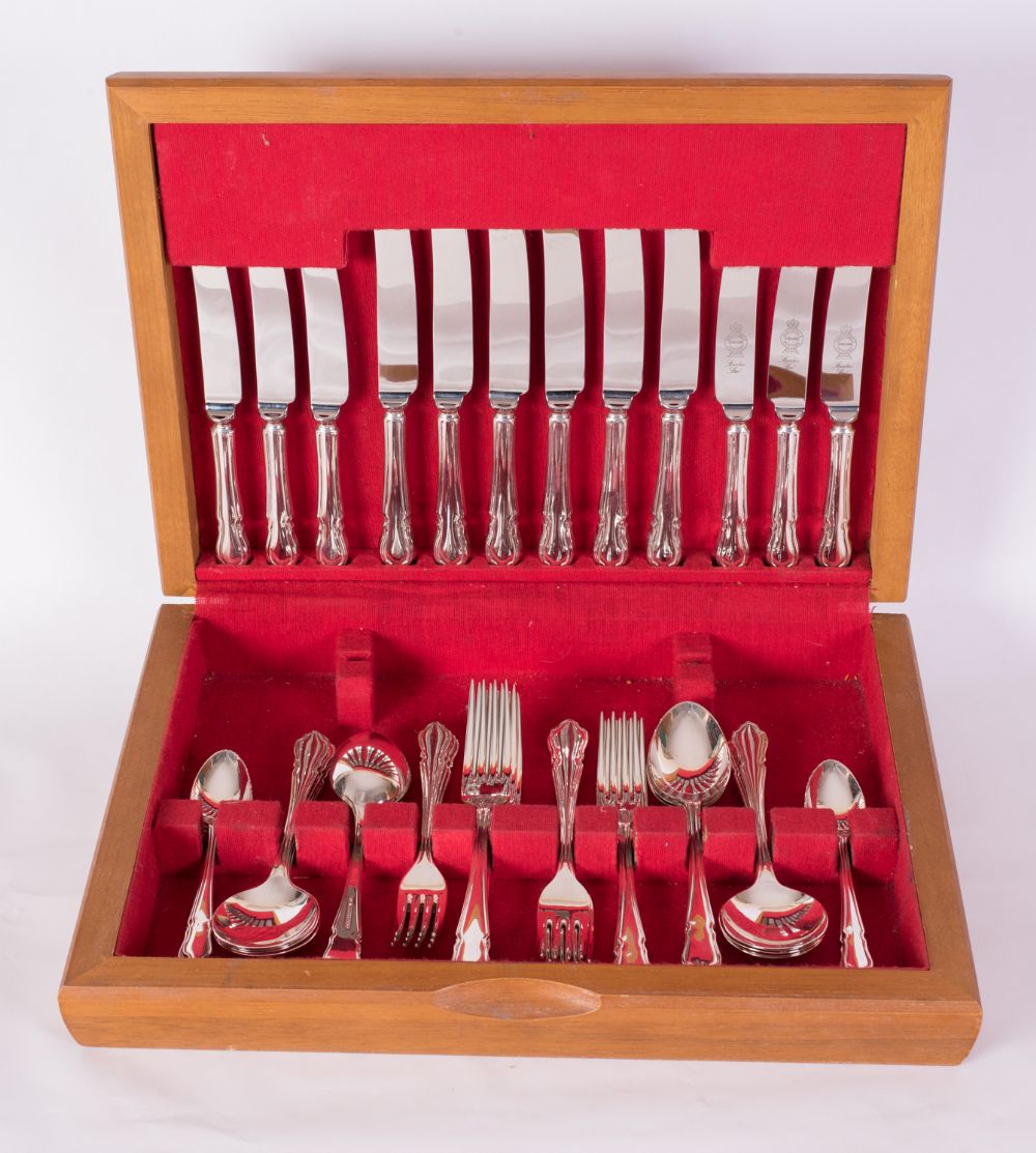 Canteen of Sheffield Cutlery at Dolan's Art Auction House